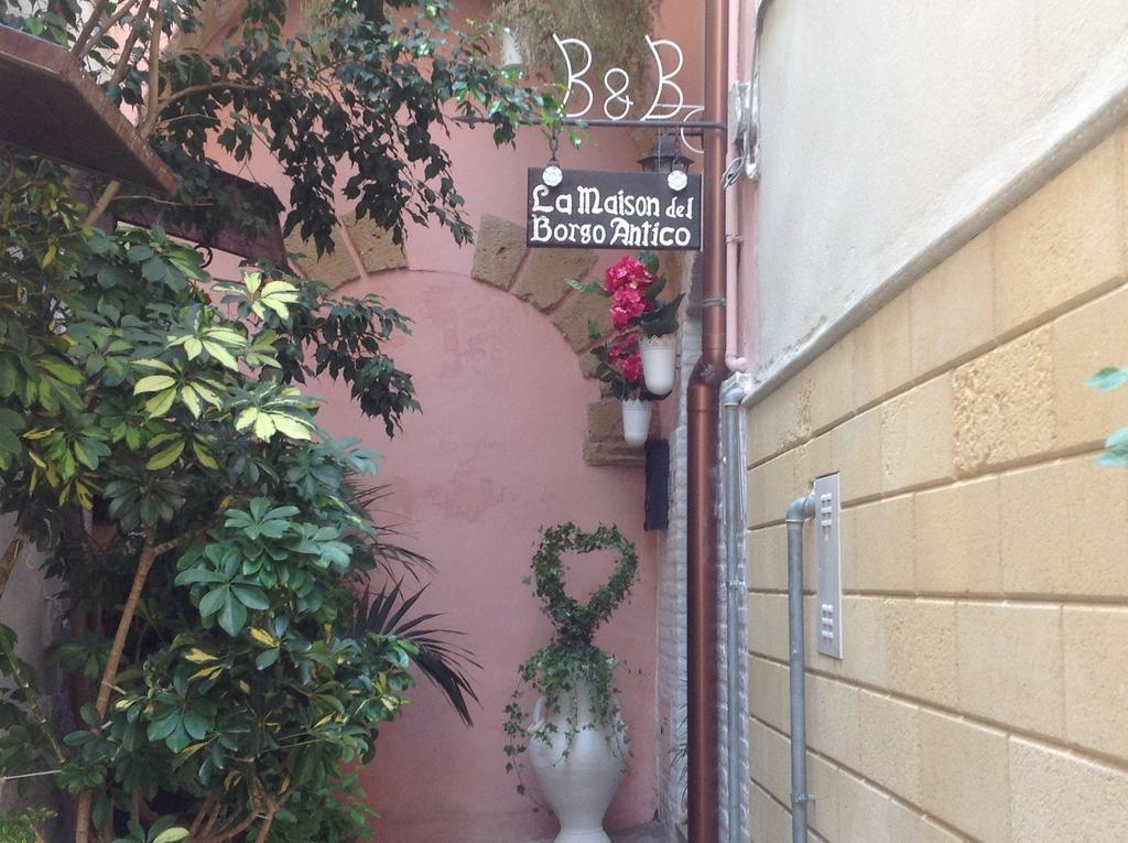 B&B La Maison Del Borgo Antico Bari Exterior photo